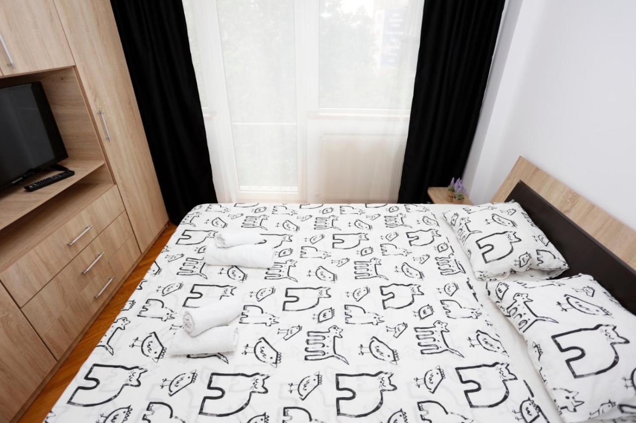Rico'S 3 Bedroom City Center Apartment Bucharest Exterior photo